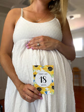 Load image into Gallery viewer, Sunflower Pregnancy Milestone Cards
