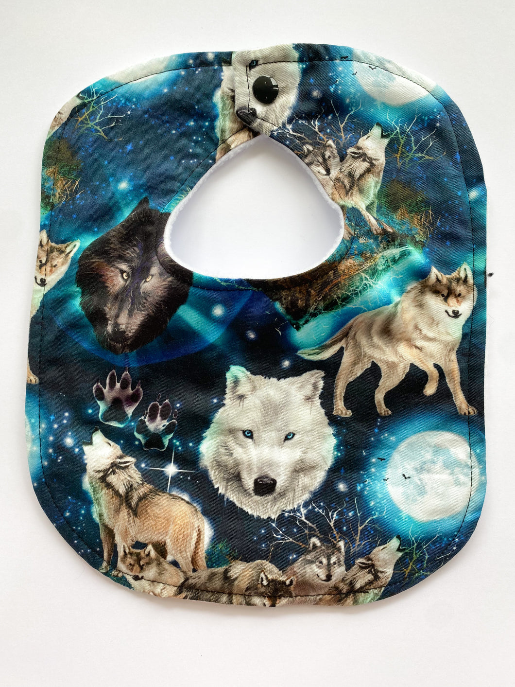 Wolves Rounded Bib