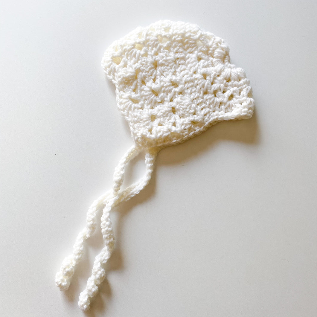 Newborn Bonnet - Apricot Style - Snow