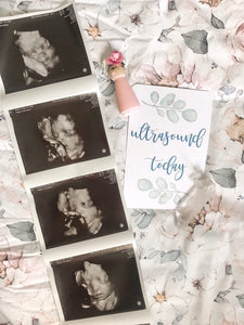 Floral Pregnancy Milestone Cards